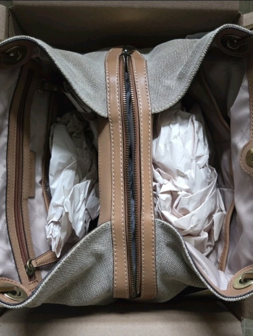 NWT MICHAEL KORS NATURAL COLORS LEATHER/TEXTILE LARGE POCKETS SHOULDER TOTE - Picture 9 of 15